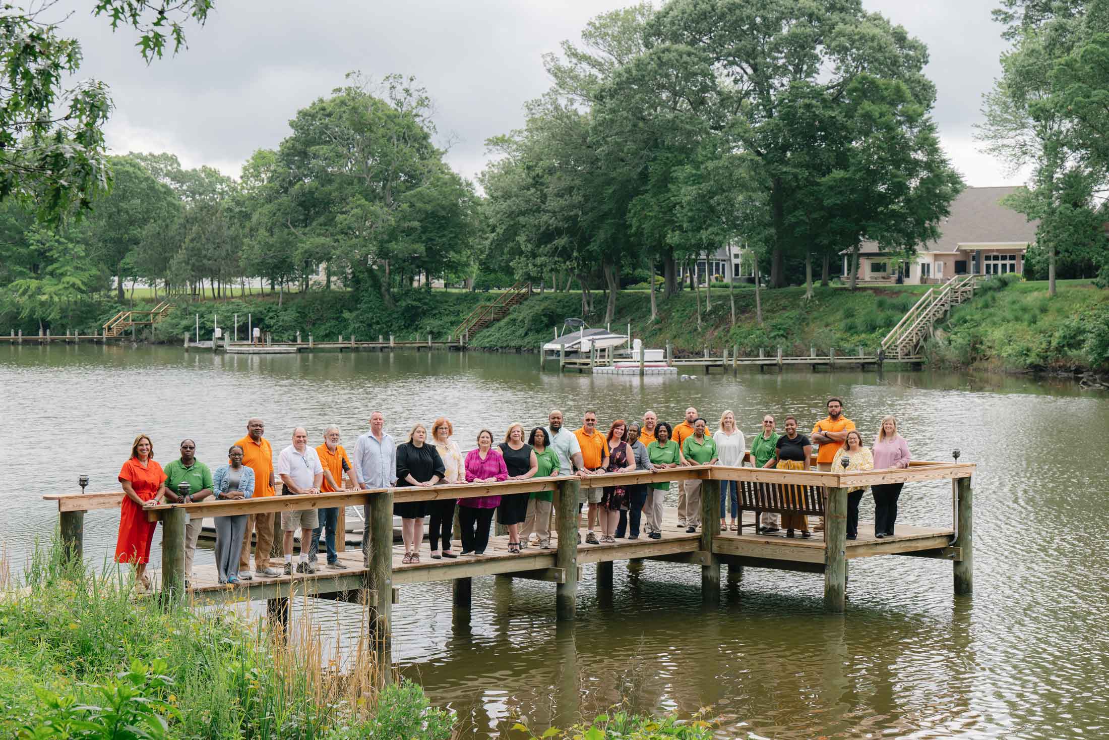 londonderry-team-on-dock Entire Londonderry team waving from the dock!